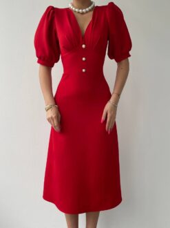 Alternative view of فستان أحمر بطول متوسط وتصميم كلاسيكي