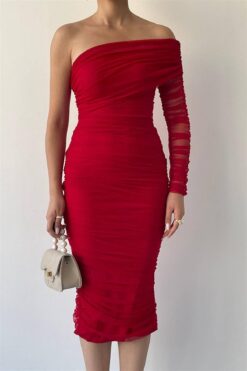 Alternative view of فستان أنيق بكتف واحد احمر