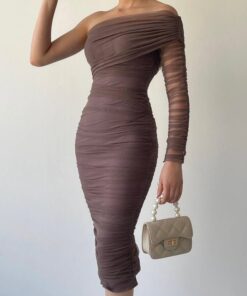 Alternative view of فستان أنيق بكتف واحد بني