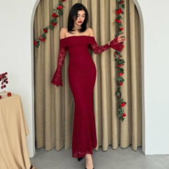 فستان دنتيل بأكمام خمري