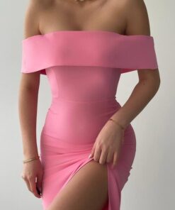 Alternative view of فستان وردي بكتف مكشوف