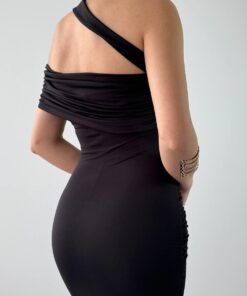 Alternative view of فستان بكتف مائل وتصميم ملكي أسود