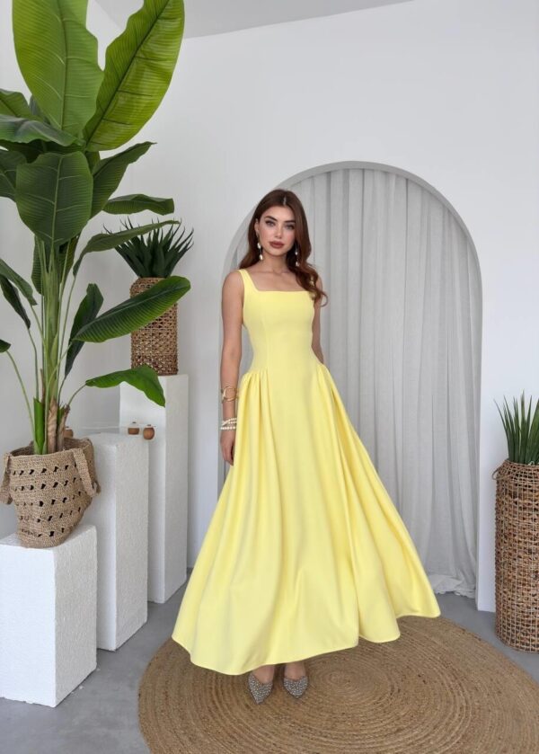 فستان هيلدي المطوي بلون الشمس💛