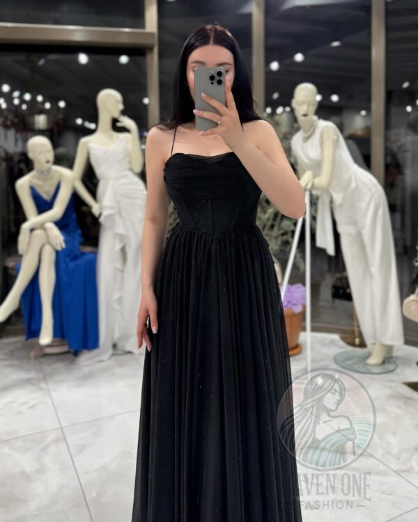 فستان أسود لامع على طراز إلسا Frozen🖤