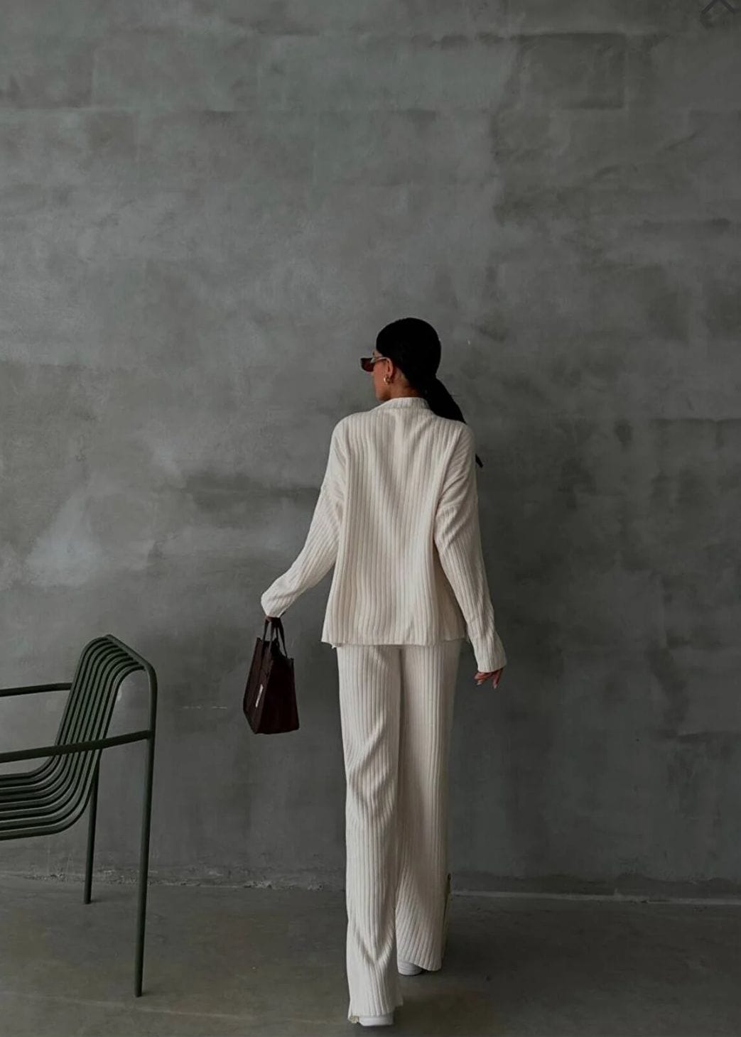 طقم “إيڤا” التريكو الكريمي - الصورة 4