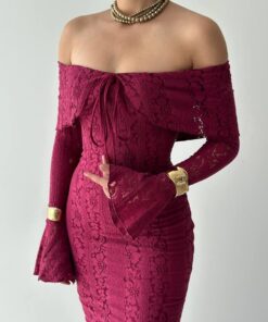 Alternative view of فستان مايا بدون أكتاف خمري