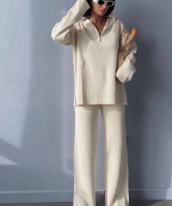 طقم “إيڤا” التريكو الكريمي