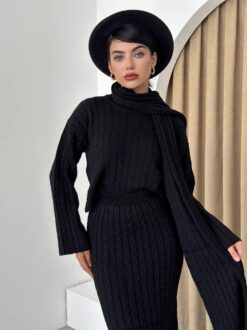 Alternative view of طقم Laon الصوفي مع لفحة أسود