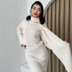 طقم Laon الصوفي مع لفحة