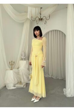 Alternative view of فستان Vesso أصفر بتفصيل البروش