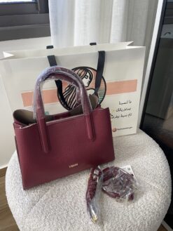 ⁦:
شنطة V’SHINE الجلدية الفاخرة – لون عنابي (Burgundy Elegance)⁩ - الصورة ⁦7⁩