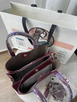 ⁦:
شنطة V’SHINE الجلدية الفاخرة – لون عنابي (Burgundy Elegance)⁩ - الصورة ⁦8⁩