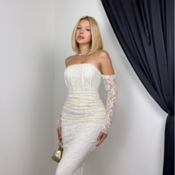 فستان الكورسيه والدانتيل🤍